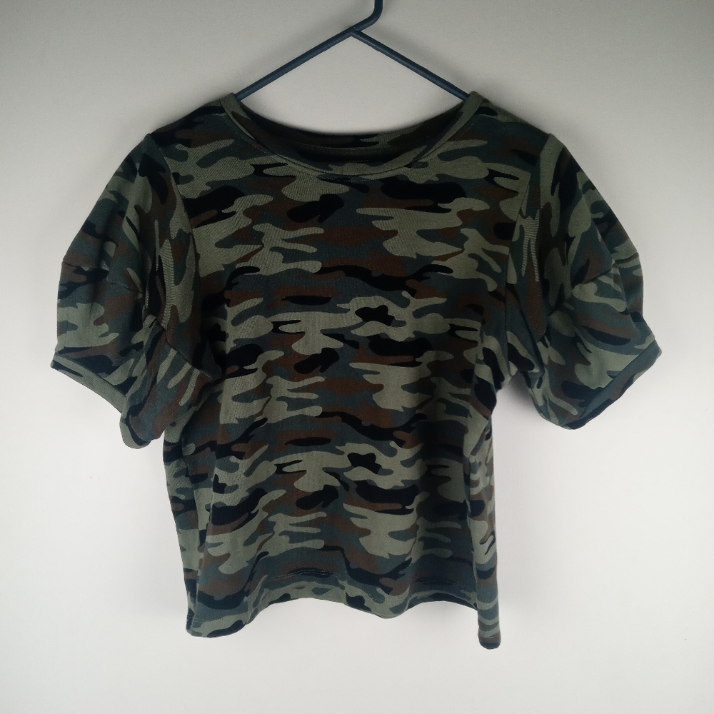 Anthropologie x Velvet by Graham & Spencer Gordy Camo Puff-Sleeve Top Size M